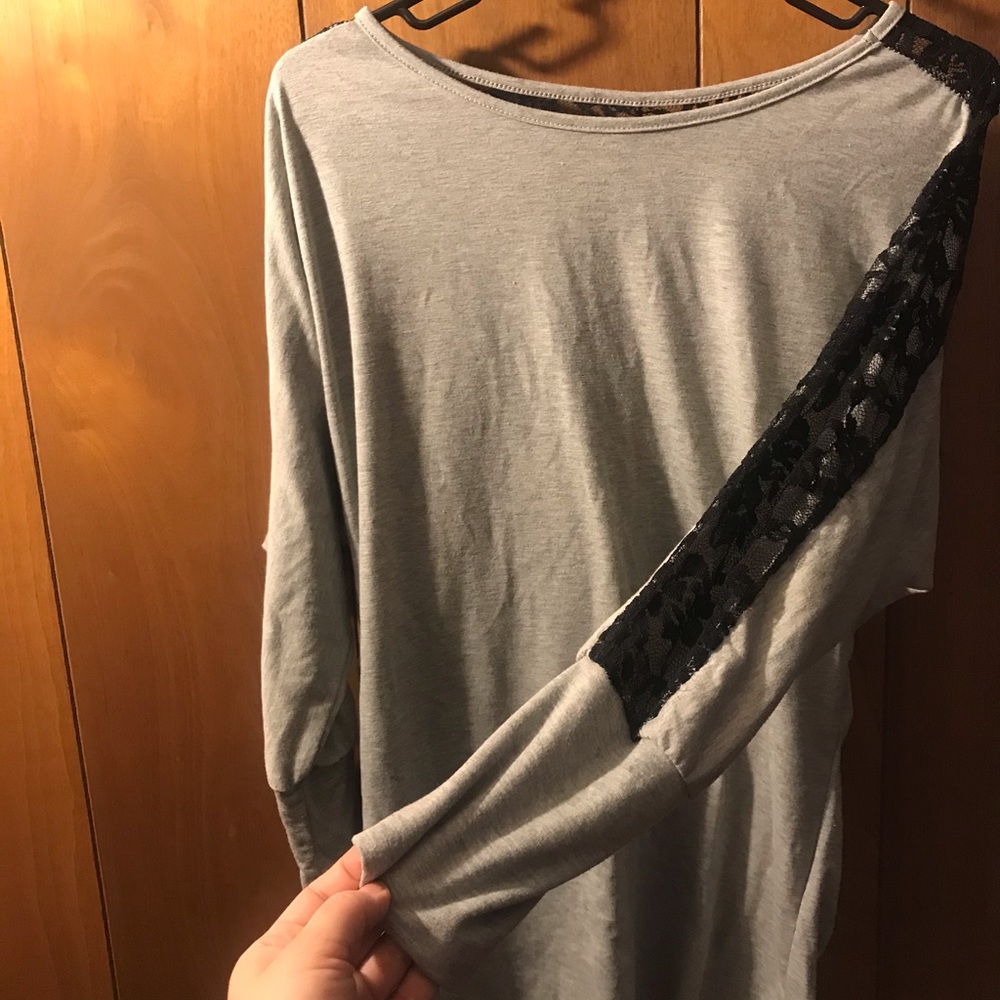 Lace arms and shoulders tunic